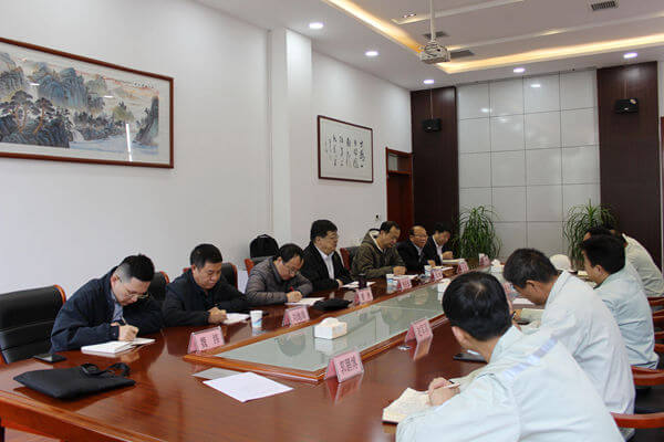 集团公司党委书记、董事长杨百锁到华浩轩公司调研指导工作