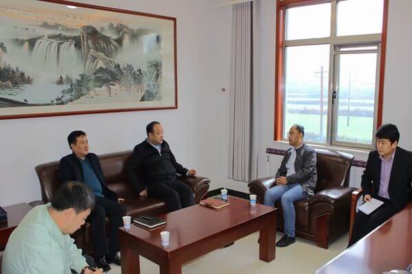永寿县县长深入华浩轩公司开展专题调研活动