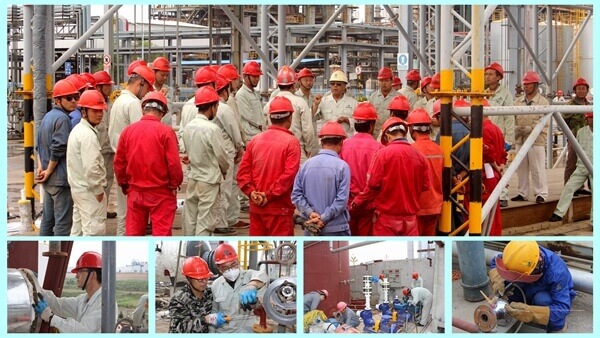 华浩轩公司员工战高温斗酷暑加快技改项目进度