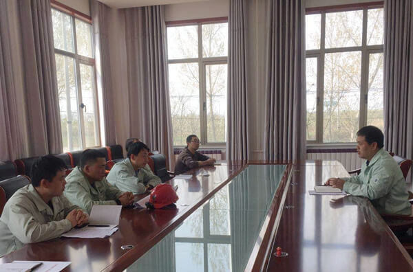 华浩轩召开调整团总支书记和增补委员会议