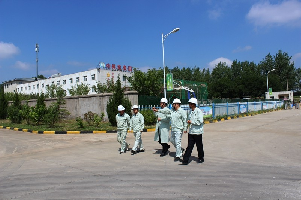 中陕核集团公司党委委员 纪委书记蒙晓记到华浩轩公司检查督...